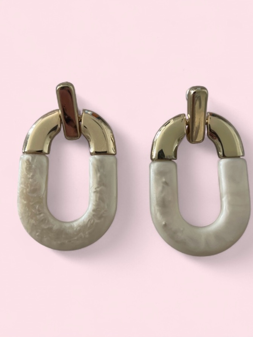 Dangle earrings